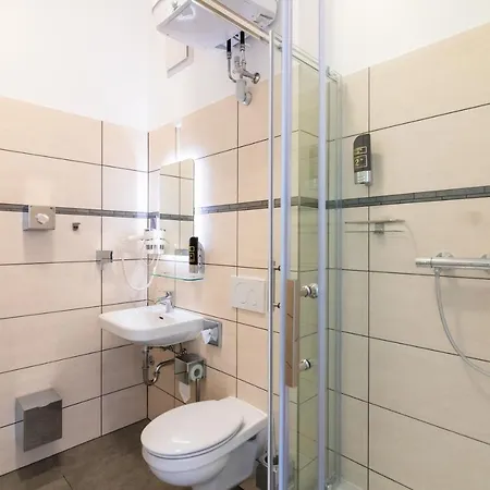 Am Hain Отель 3*