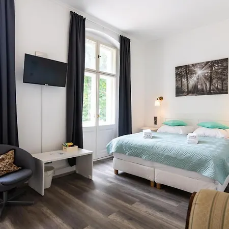 Hotel Am Hain 3*