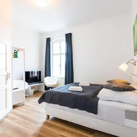 Отель Am Hain 3*